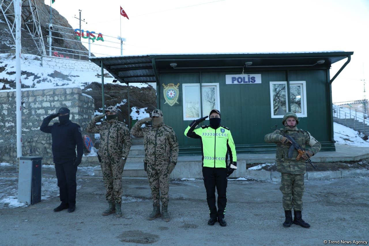 Peaceful protest of Azerbaijani eco-activists continues on Lachin-Khankendi road (PHOTO)