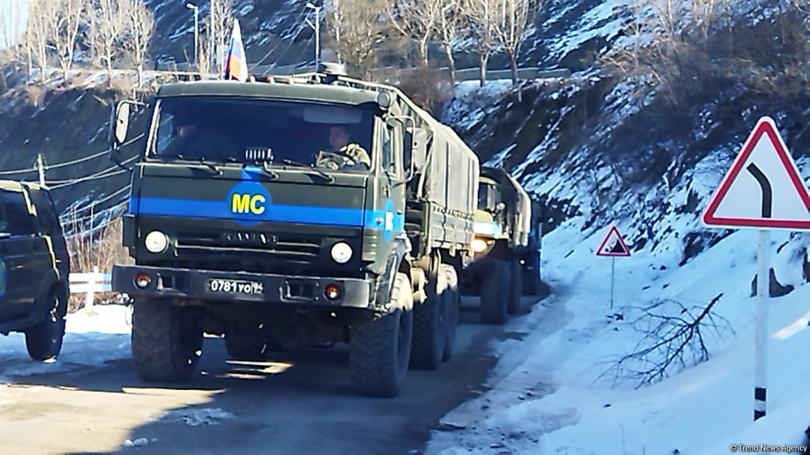 More vehicles of Russian peacekeepers move along Azerbaijan's Lachin-Khankendi road (PHOTO)