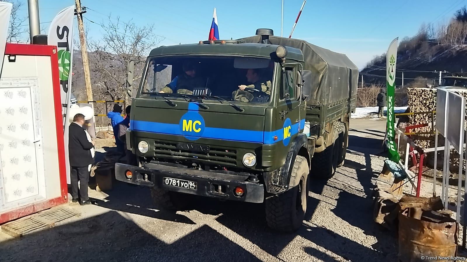 More vehicles of Russian peacekeepers move along Azerbaijan's Lachin-Khankendi road (PHOTO)