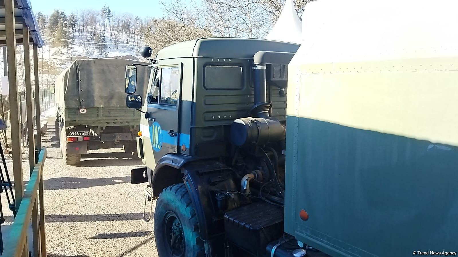 More vehicles of Russian peacekeepers move along Azerbaijan's Lachin-Khankendi road (PHOTO)