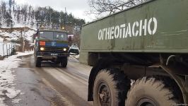 More than dozen vehicles of Russian peacekeepers pass freely along Azerbaijan's Lachin-Khankendi road (PHOTO)