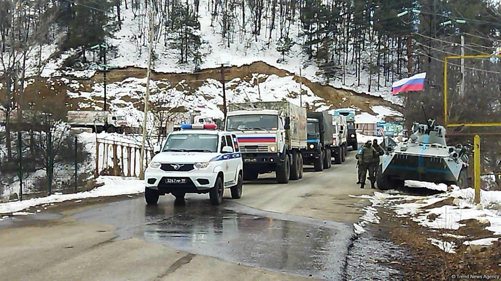 More than dozen vehicles of Russian peacekeepers pass freely along Azerbaijan's Lachin-Khankendi road (PHOTO)