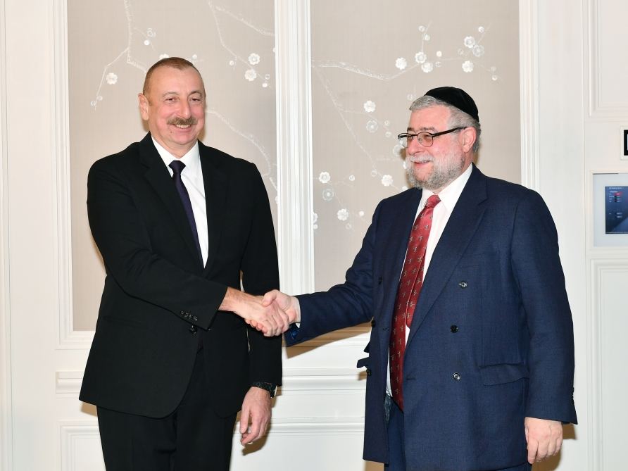 President Ilham Aliyev meets with President of Conference of European Rabbis (PHOTO)
