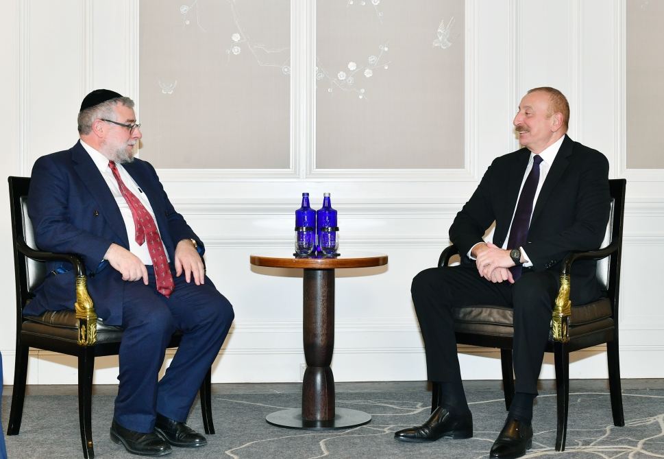 President Ilham Aliyev meets with President of Conference of European Rabbis (PHOTO)