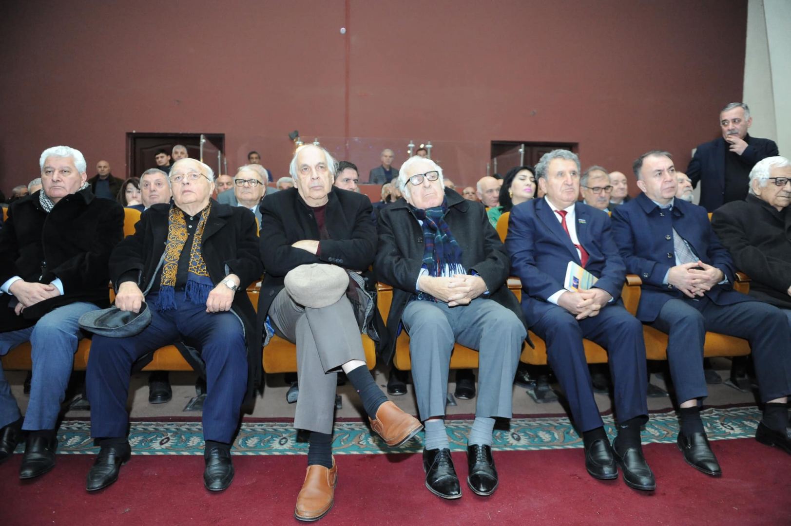 Иреванский театр представил премьеру спектакля о судьбе семьи Гусейна Джавида  (ФОТО)
