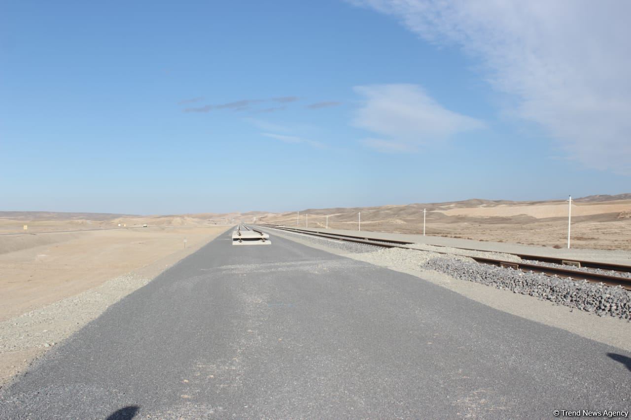 Azerbaijan talks preparations for building Gumlag station on Horadiz-Aghband railway (PHOTO)