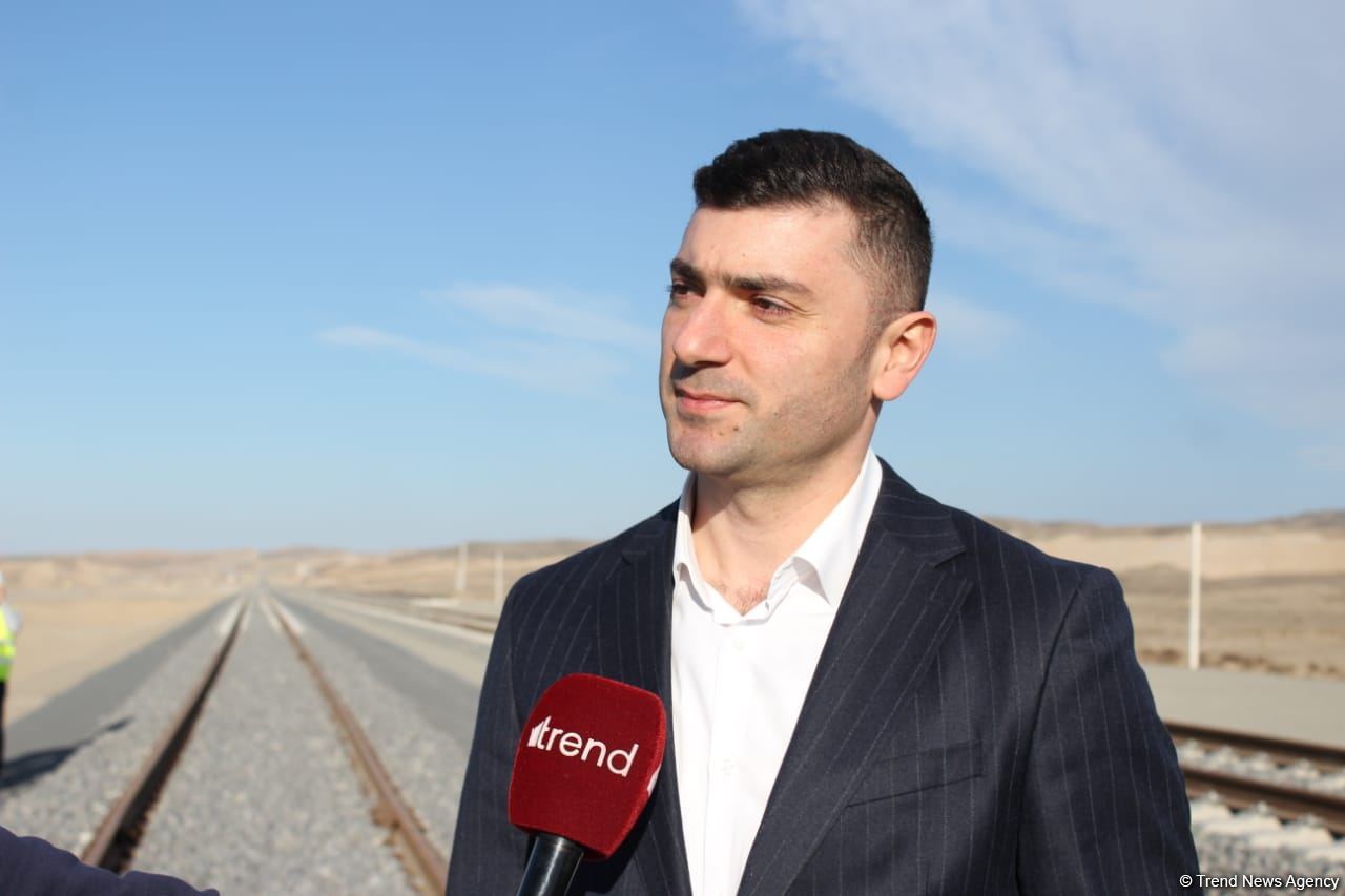 Azerbaijan talks preparations for building Gumlag station on Horadiz-Aghband railway (PHOTO)