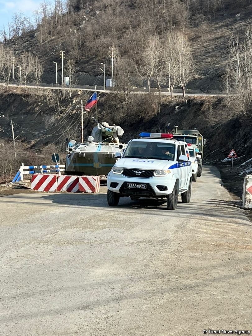 More vehicles of Russian peacekeepers pass freely along Azerbaijan's Lachin-Khankendi road (PHOTO)