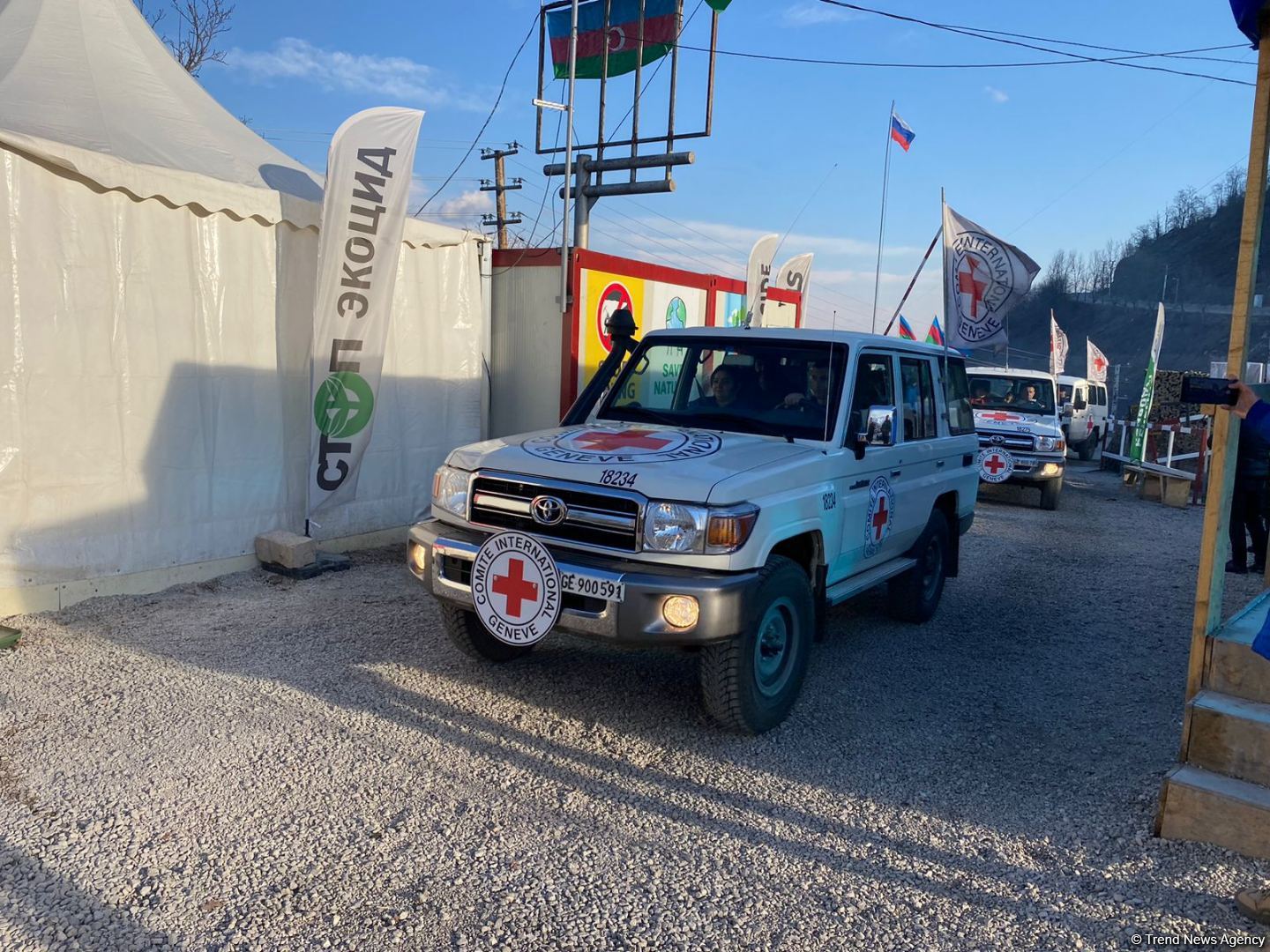 ICRC convoy moves freely along Azerbaijan's Lachin-Khankendi road (PHOTO)