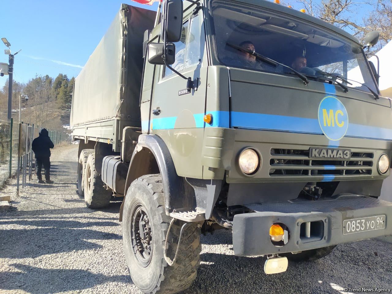 Russian peacekeepers' convoy passes freely along Azerbaijani Lachin-Khankendi road