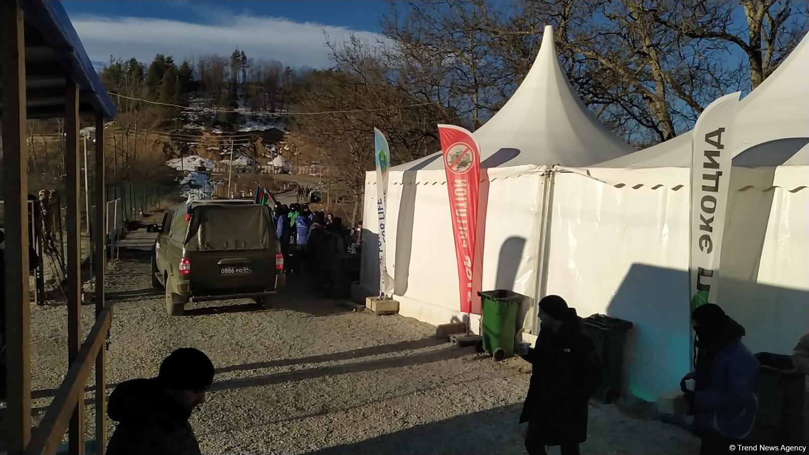 Car of Russian peacekeepers passes freely along Azerbaijan's Lachin-Khankendi road (PHOTO)
