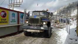 Five more vehicles of Russian peacekeepers move freely along Azerbaijan's Lachin-Khankendi road (PHOTO)