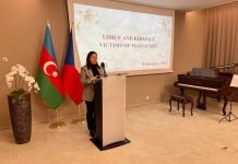 Черные подснежники в Праге… Это повесть о ребёнке, потерявшем семью в ночь Ходжалинского геноцида (ВИДЕО, ФОТО)