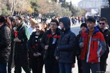 Азербайджанский народ чтит память жертв Ходжалинского геноцида (ФОТО)