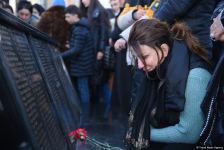Азербайджанский народ чтит память жертв Ходжалинского геноцида (ФОТО)