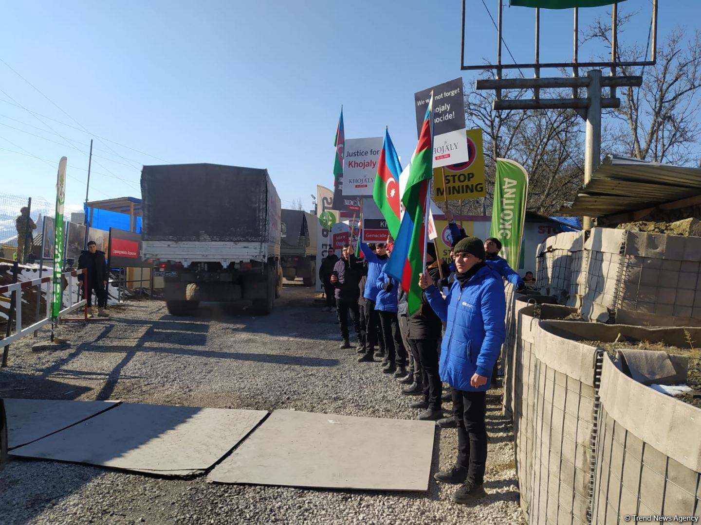 More vehicles of Russian peacekeepers pass freely along Azerbaijan's Lachin-Khankendi road (PHOTO)