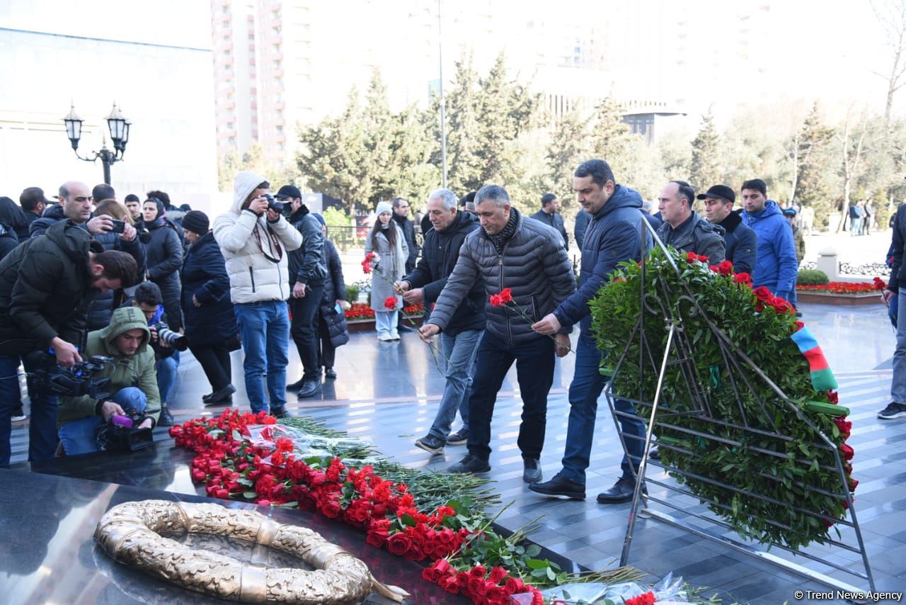 Азербайджанский народ чтит память жертв Ходжалинского геноцида (ФОТО)