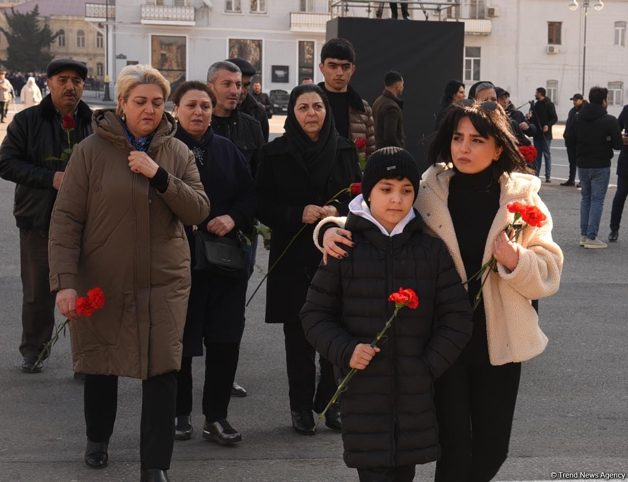 Азербайджанский народ чтит память жертв Ходжалинского геноцида (ФОТО)
