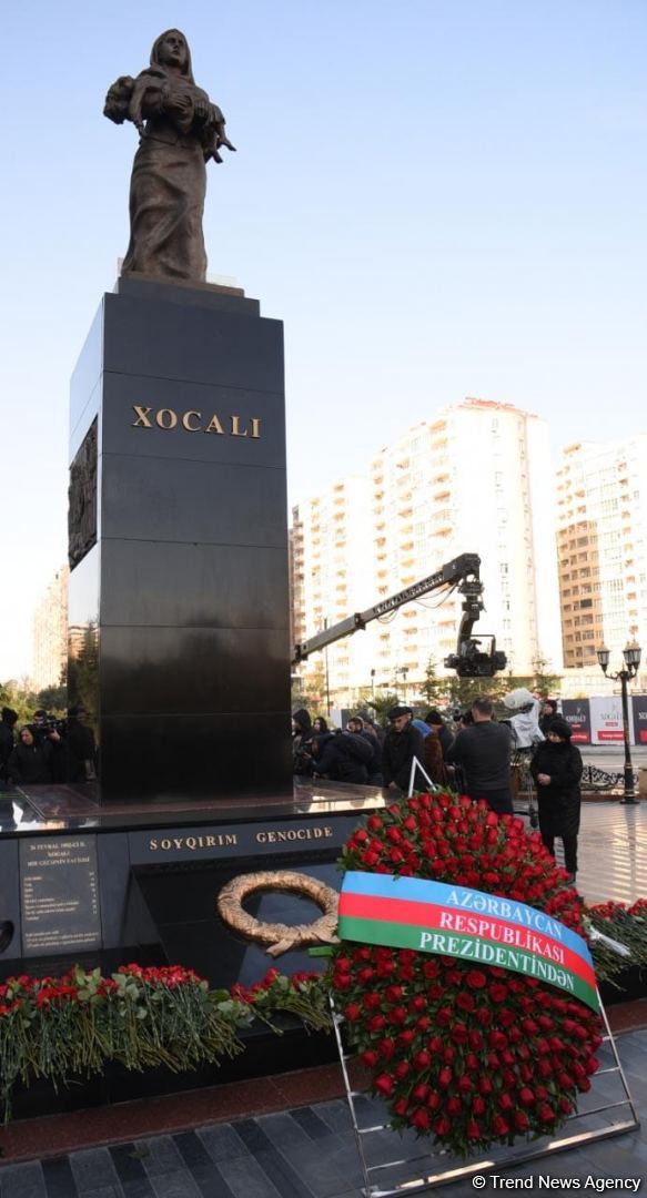 Азербайджанский народ чтит память жертв Ходжалинского геноцида (ФОТО)