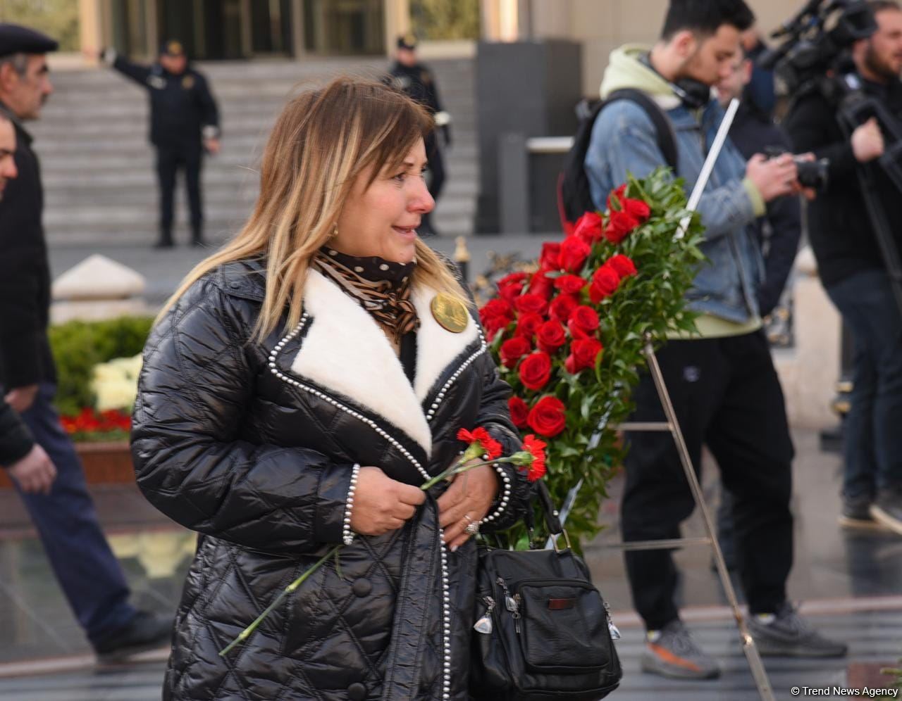 Азербайджанский народ чтит память жертв Ходжалинского геноцида (ФОТО)