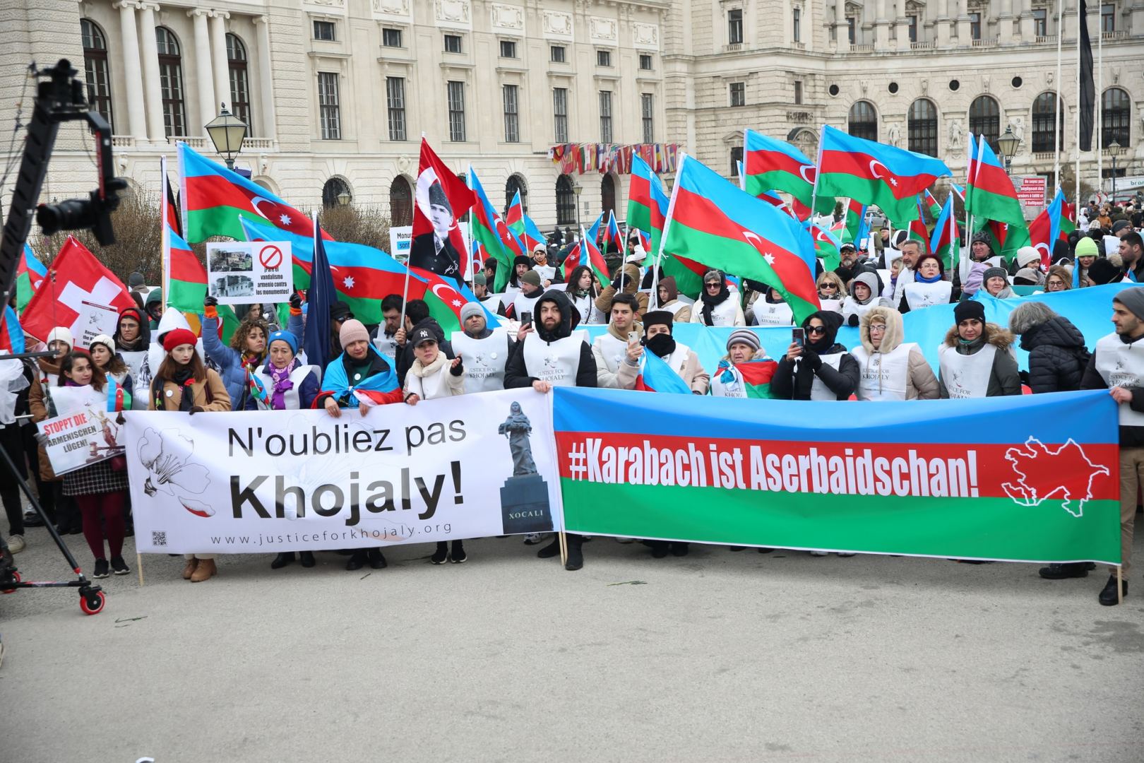 На площади Хельденплац в Вене состоялась акция в память о жертвах Ходжалинского геноцида (ФОТО)