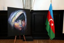 Памяти жертв Ходжалинского геноцида - выставка азербайджанского художника в Таллине (ФОТО)