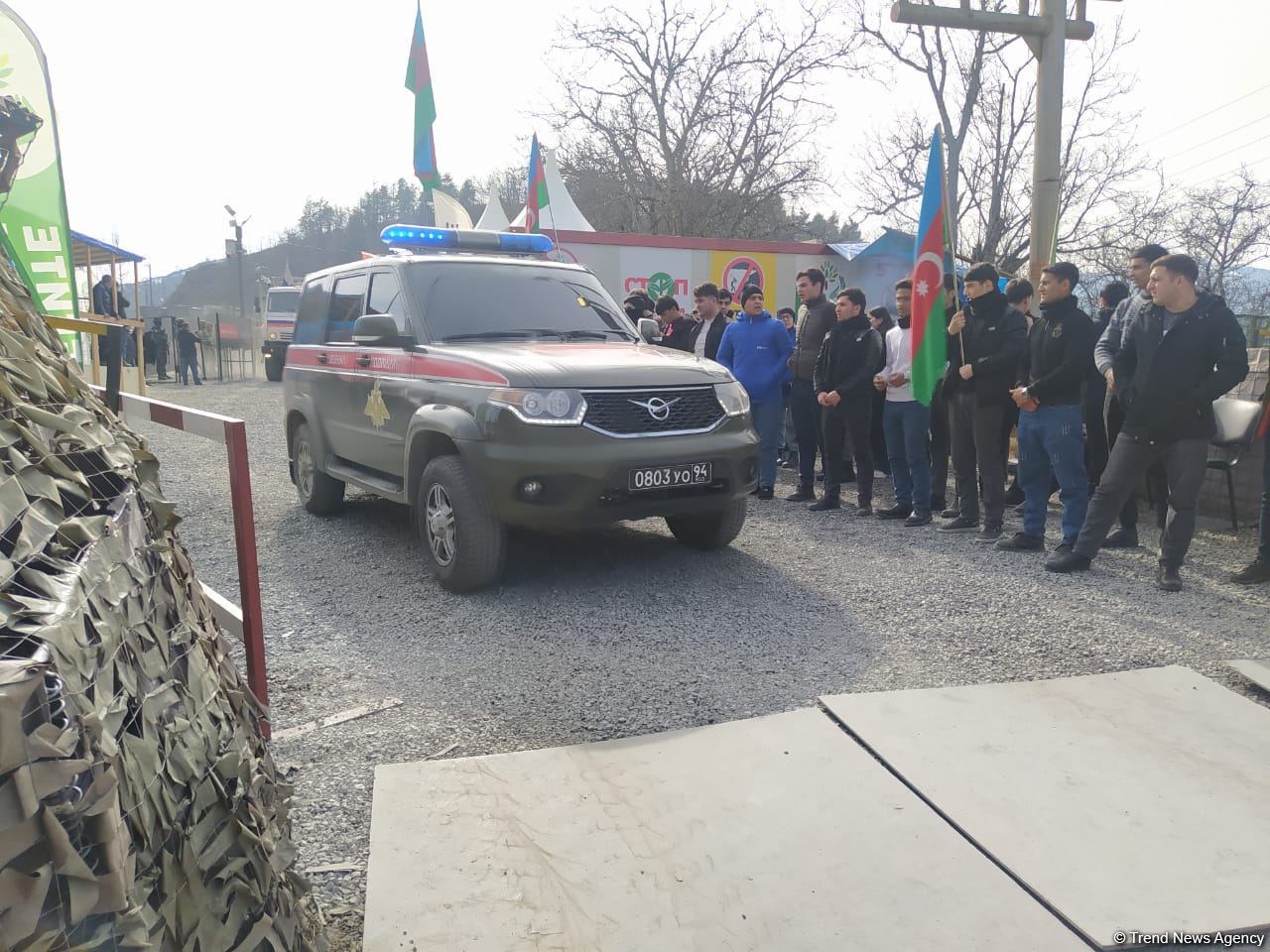 Another convoy of Russian peacekeepers pass freely along Azerbaijan's Lachin-Khankendi road (PHOTO)