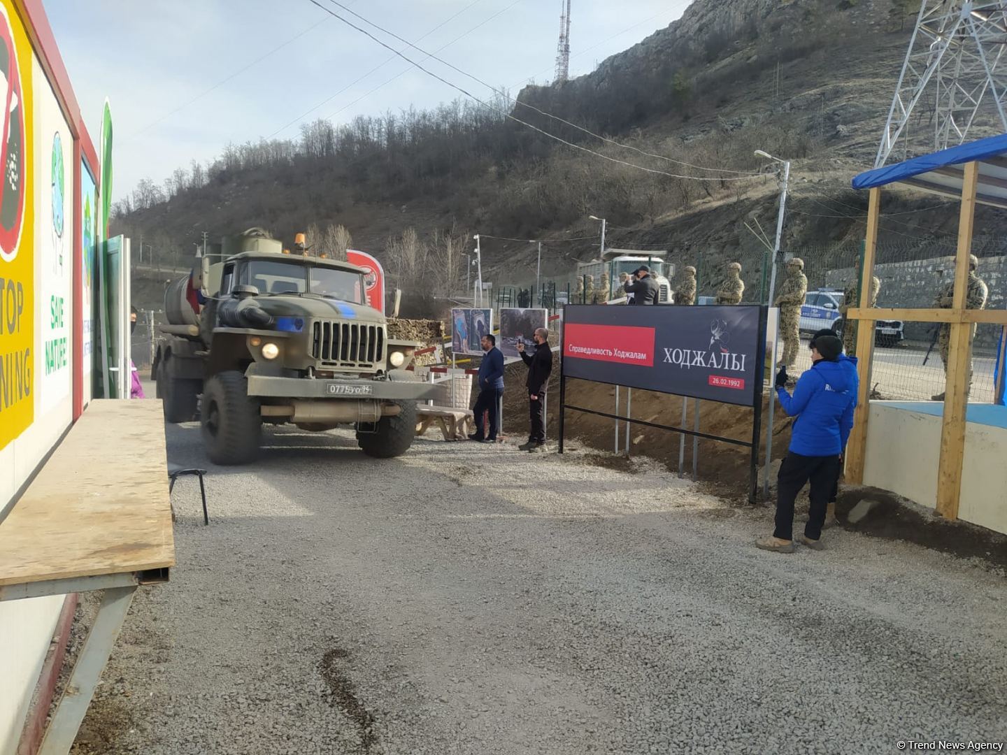 Convoy of Russian peacekeepers passes freely along Azerbaijan's Lachin-Khankendi road (PHOTO)