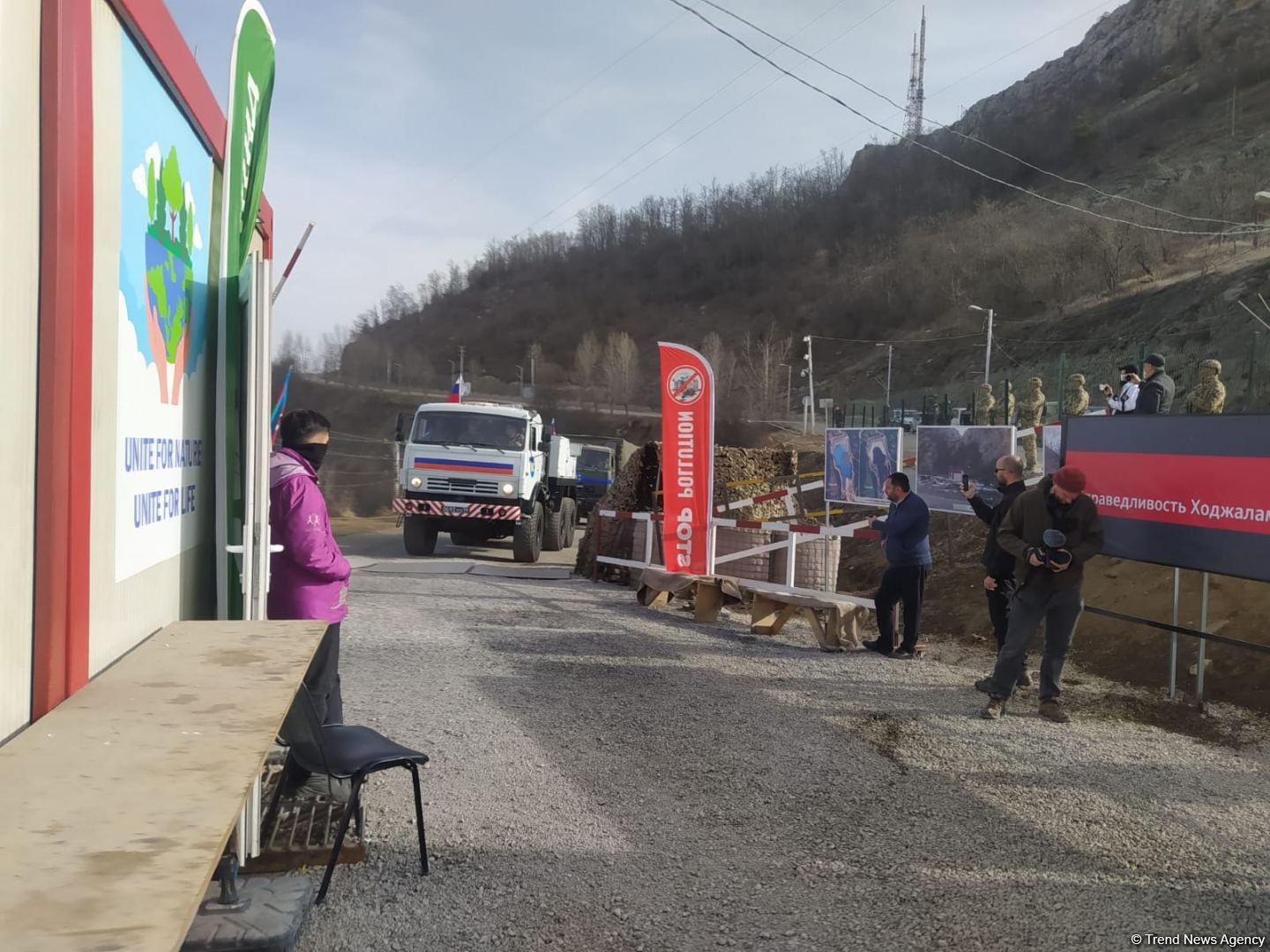Convoy of Russian peacekeepers passes freely along Azerbaijan's Lachin-Khankendi road (PHOTO)