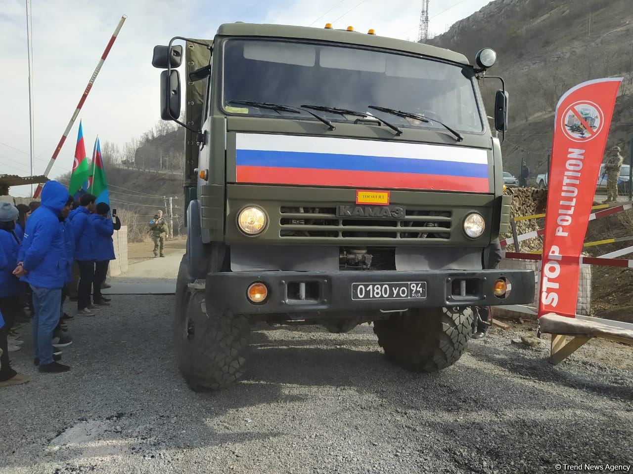 Vehicles of Russian peacekeepers move freely along Azerbaijan's Lachin-Khankendi road (PHOTO)