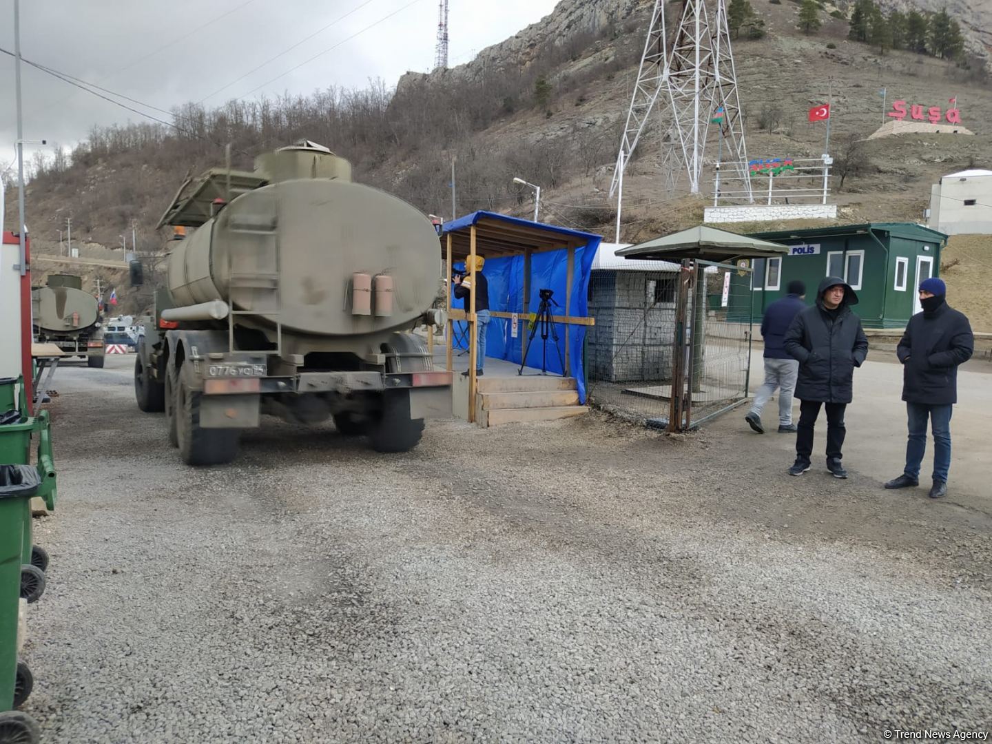 По Лачинской дороге беспрепятственно проехала очередная автоколонна РМК (ФОТО)