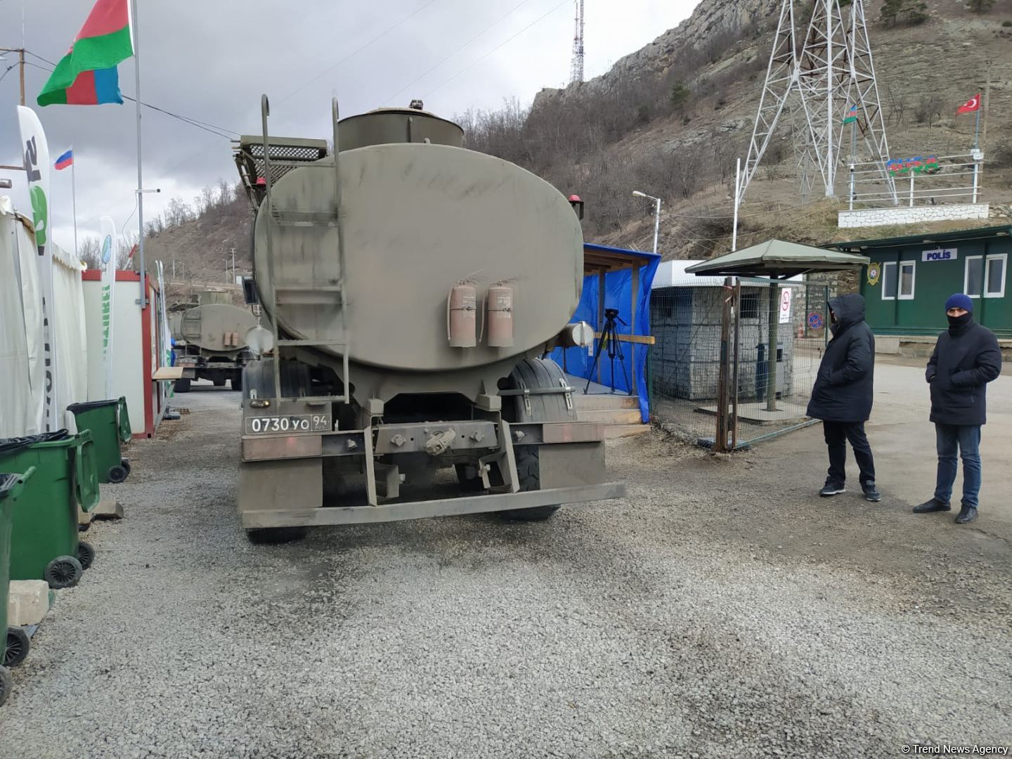 По Лачинской дороге беспрепятственно проехала очередная автоколонна РМК (ФОТО)