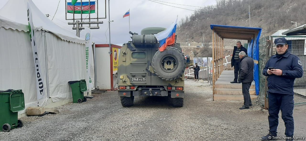 More vehicles of Russian peacekeepers move freely along Azerbaijan's Lachin-Khankendi road (PHOTO)