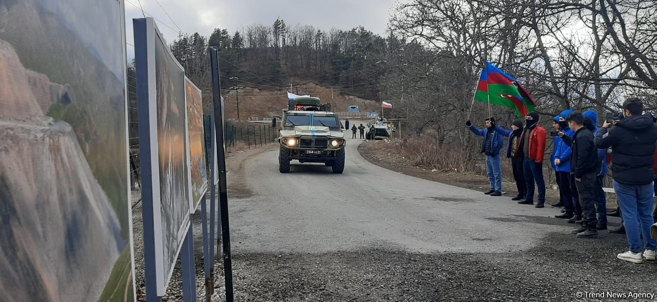 More vehicles of Russian peacekeepers move freely along Azerbaijan's Lachin-Khankendi road (PHOTO)