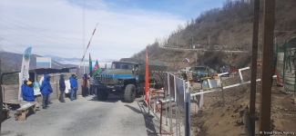 По Лачинской дороге беспрепятственно проехала автоколонна РМК (ФОТО)