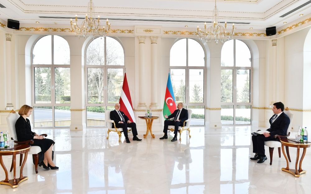 President Ilham Aliyev holds meeting with Latvian President in limited format (PHOTO/VIDEO)