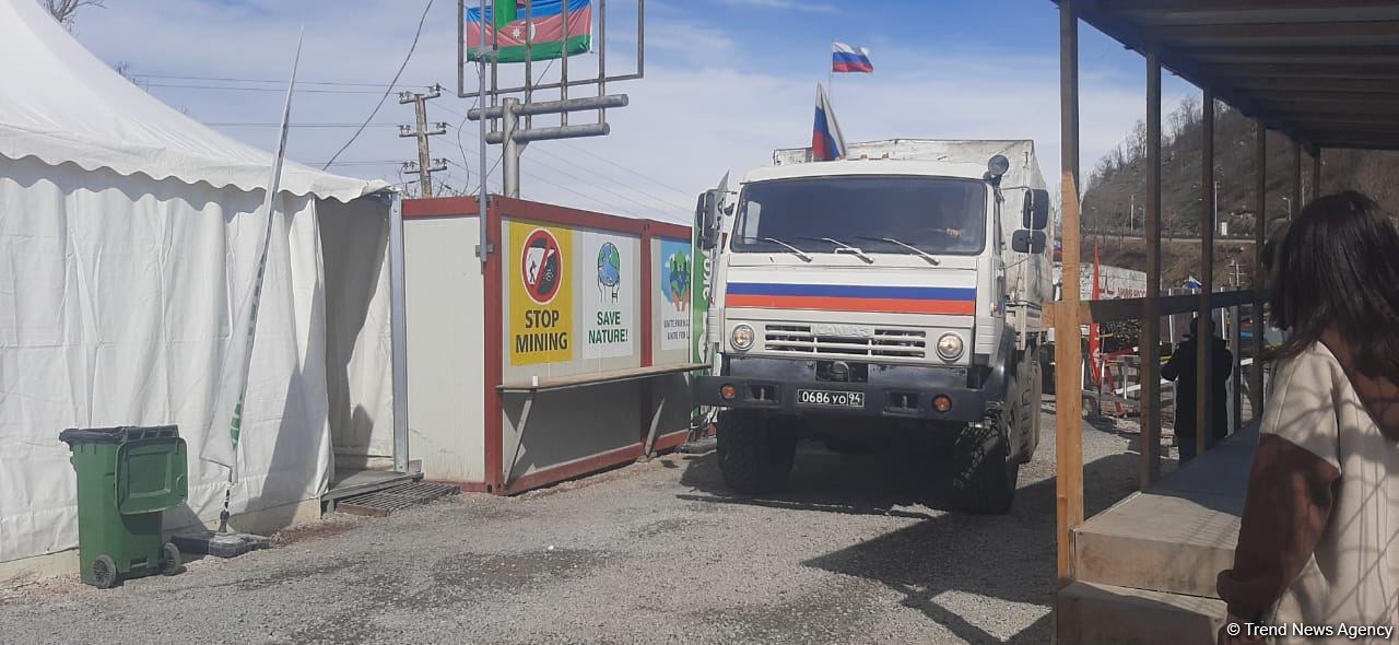 По Лачинской дороге беспрепятственно проехала автоколонна РМК (ФОТО)