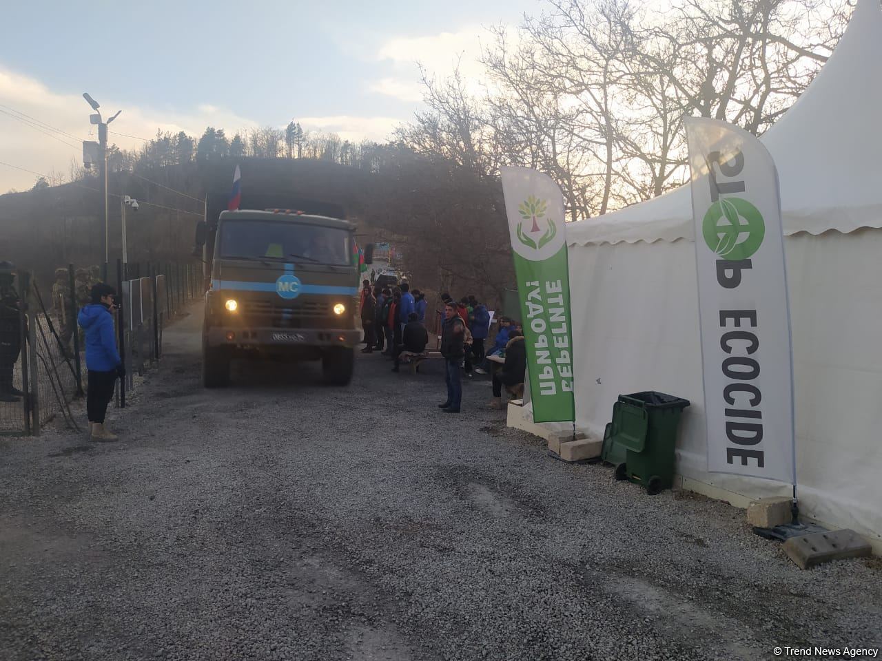 Another convoy of Russian peacekeepers moves freely along Azerbaijan's Lachin-Khankendi road (PHOTO)