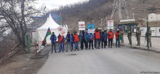 Azerbaijani eco-activists continue peaceful protest on Lachin-Khankendi road (PHOTO)