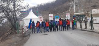 Azerbaijani eco-activists continue peaceful protest on Lachin-Khankendi road (PHOTO)