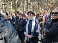 В Баку состоялось открытие надгробного памятника Рустаму Ибрагимбекову (ФОТО)