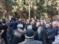 В Баку состоялось открытие надгробного памятника Рустаму Ибрагимбекову (ФОТО)