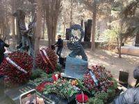 В Баку состоялось открытие надгробного памятника Рустаму Ибрагимбекову (ФОТО)