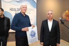 Привлекающие своей непредсказуемостью картины художников-любителей - выставка в Баку (ФОТО)