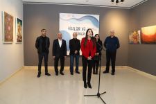 Привлекающие своей непредсказуемостью картины художников-любителей - выставка в Баку (ФОТО)