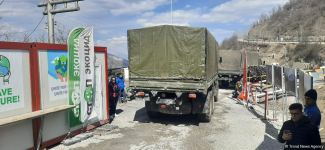 Convoy of Russian peacekeepers moves freely along Azerbaijan's Lachin-Khankendi road (PHOTO)