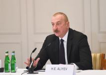 President Ilham Aliyev meets with heads of leading German companies (PHOTO)