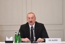 President Ilham Aliyev meets with heads of leading German companies (PHOTO)