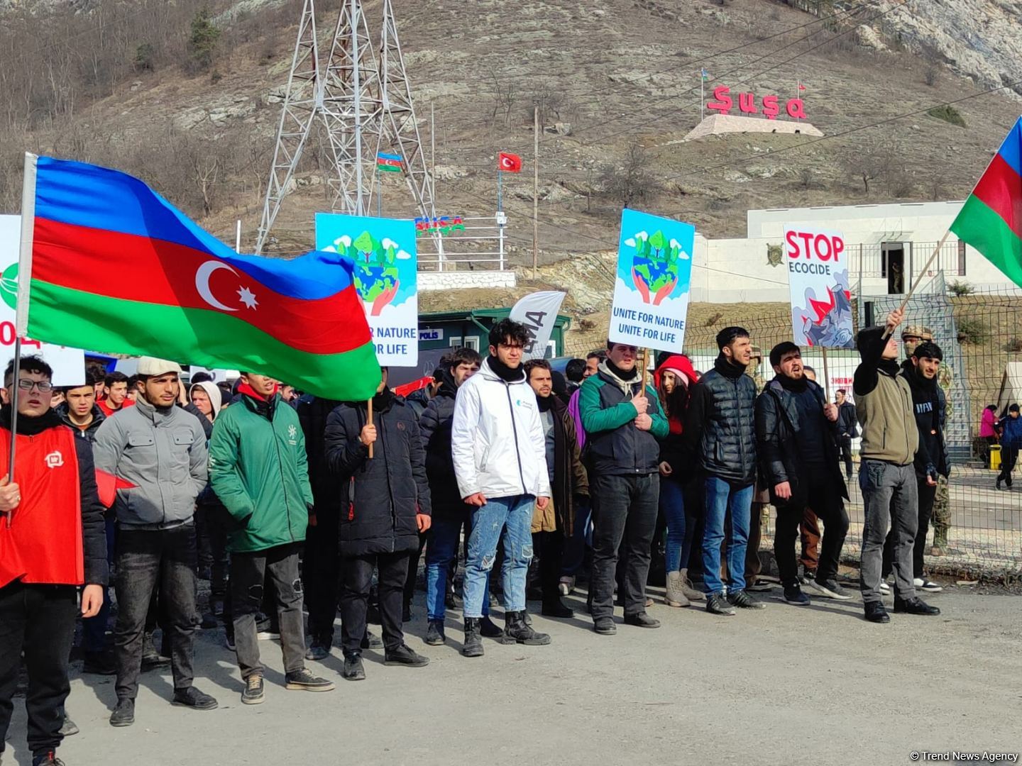 Peaceful protest of Azerbaijani eco-activists continues on Lachin-Khankendi road (PHOTO)