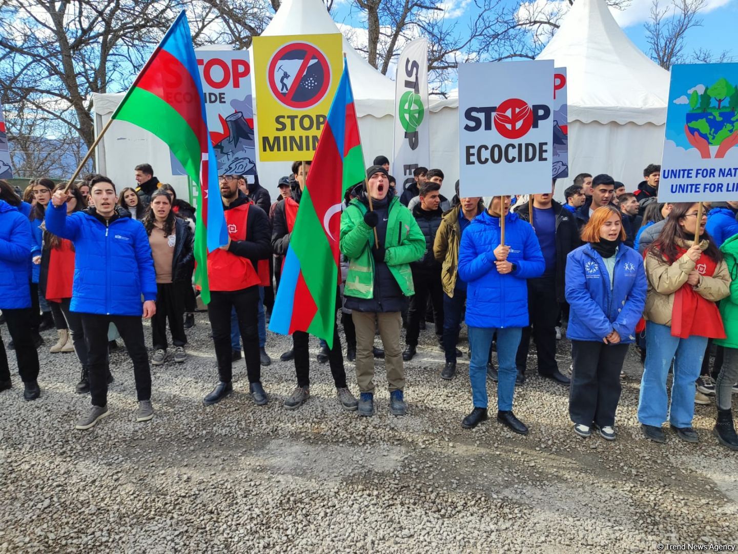 Peaceful protest of Azerbaijani eco-activists continues on Lachin-Khankendi road (PHOTO)